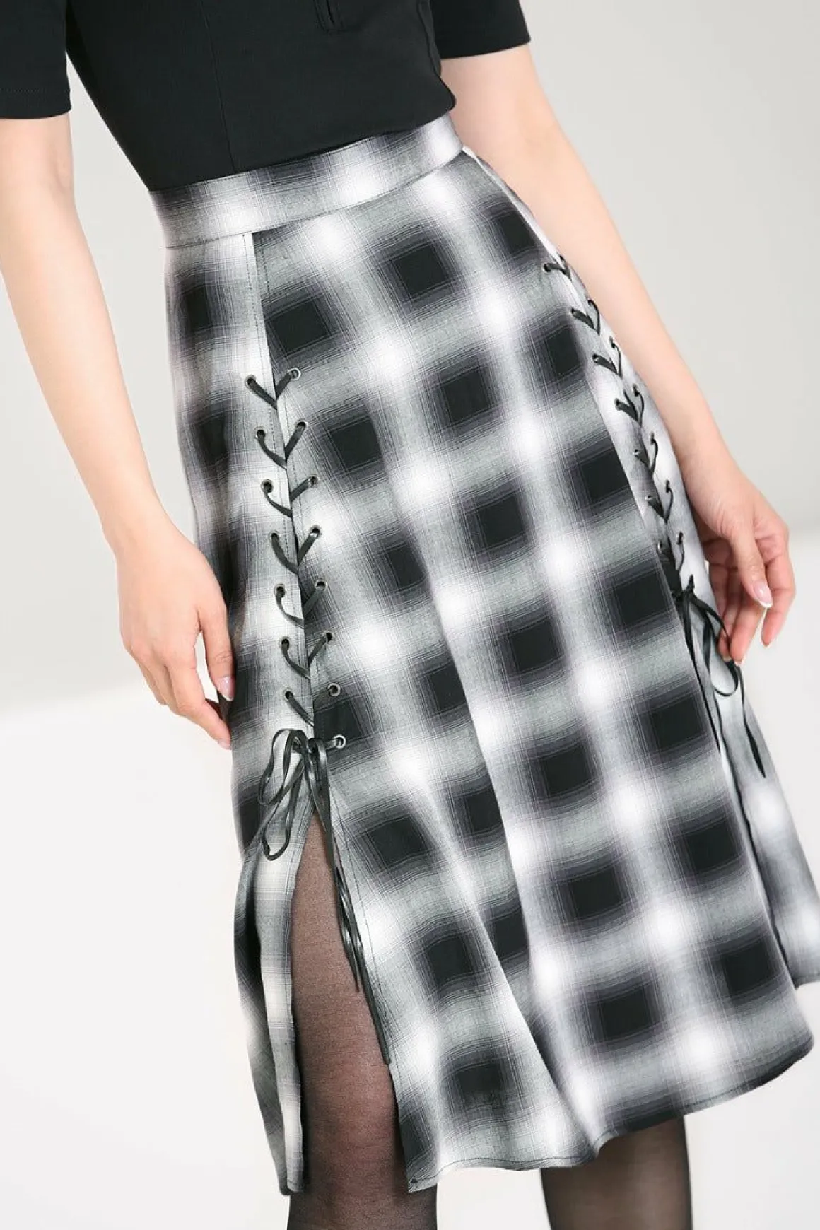 Avril Skirt