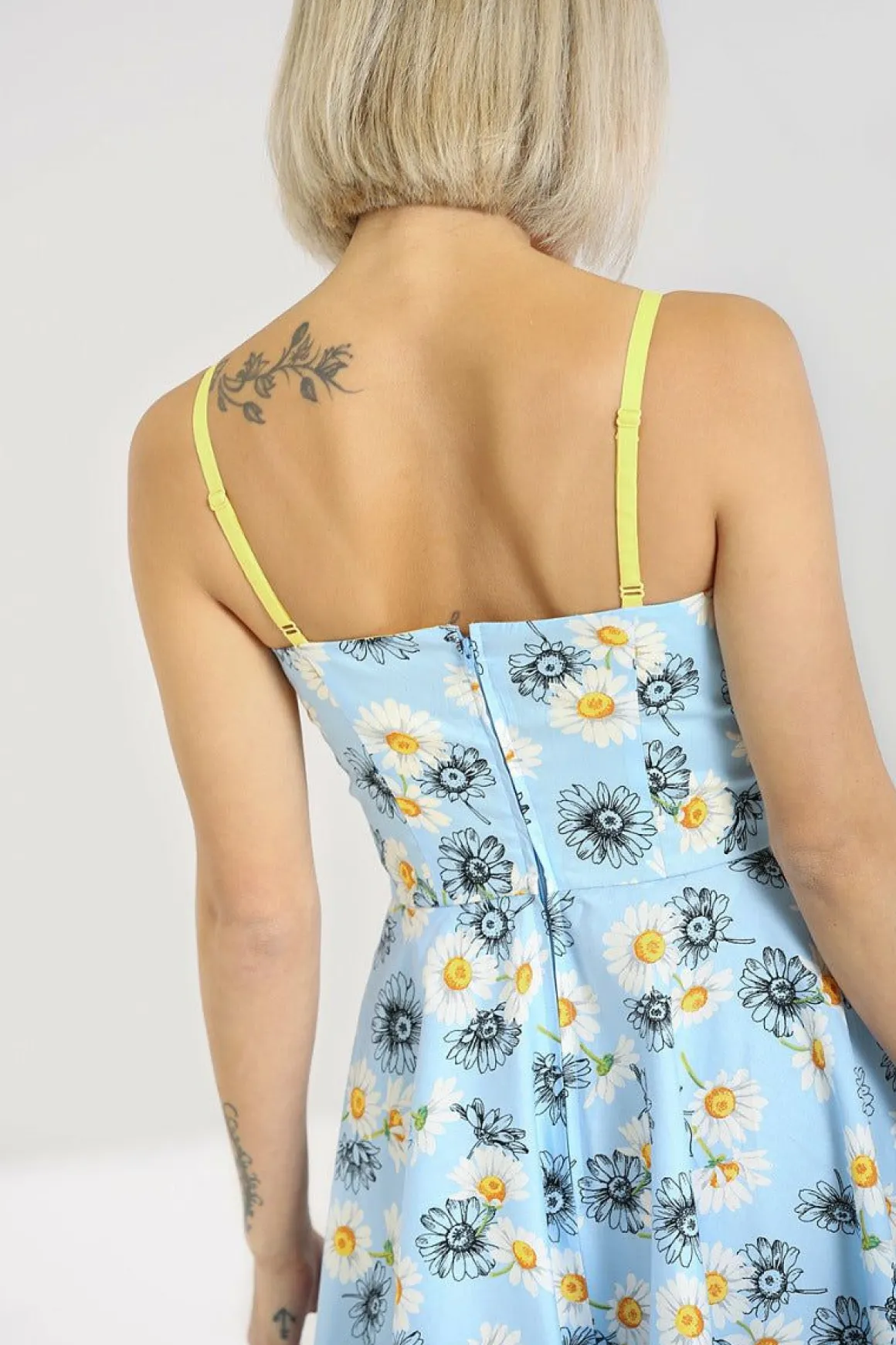 Daisy Mid Dress
