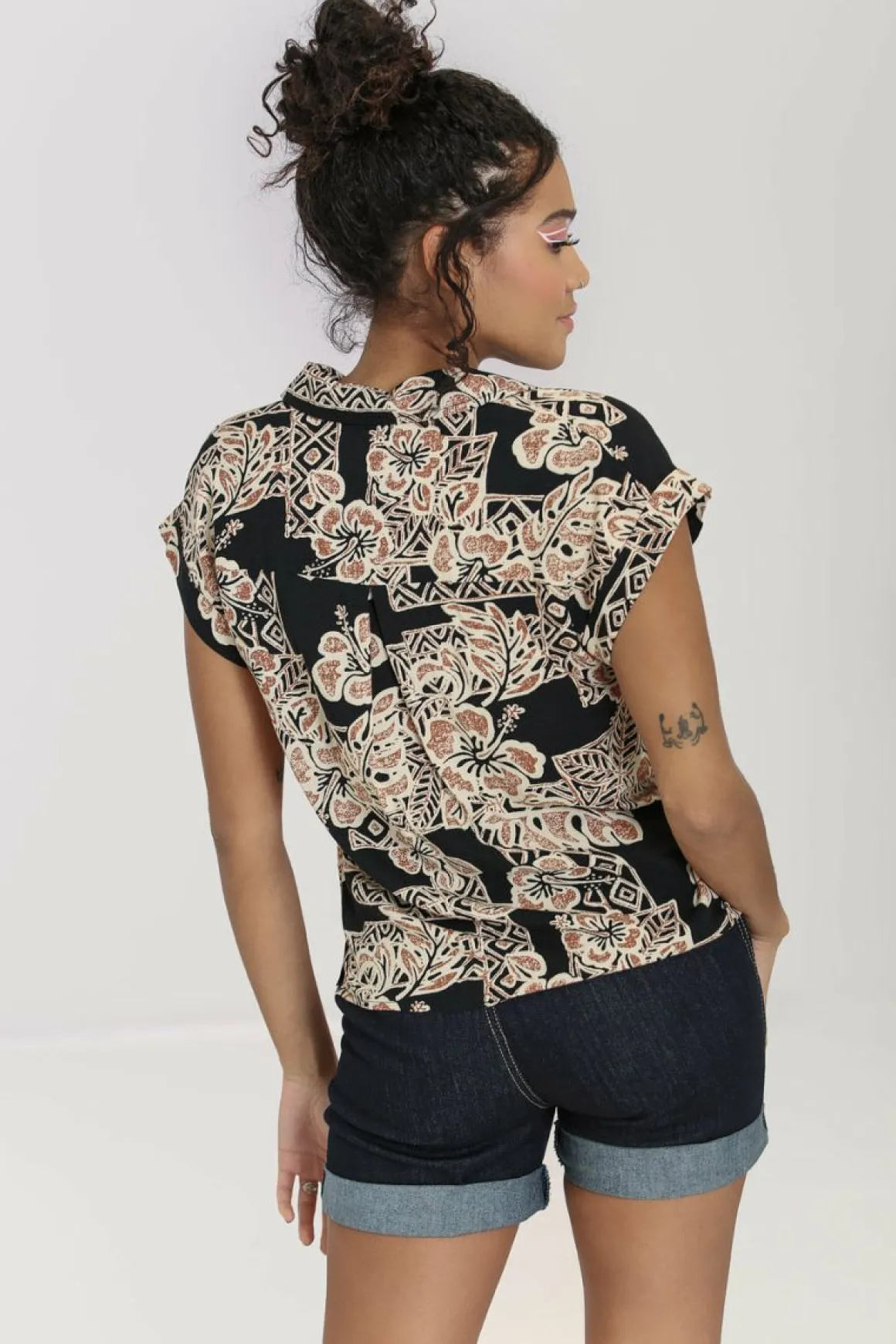 Dominique Shirt