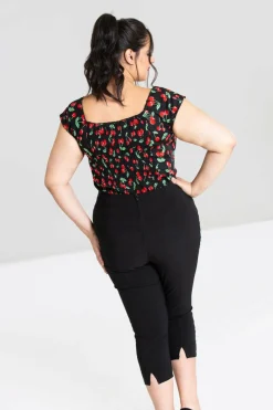 Tina Capris